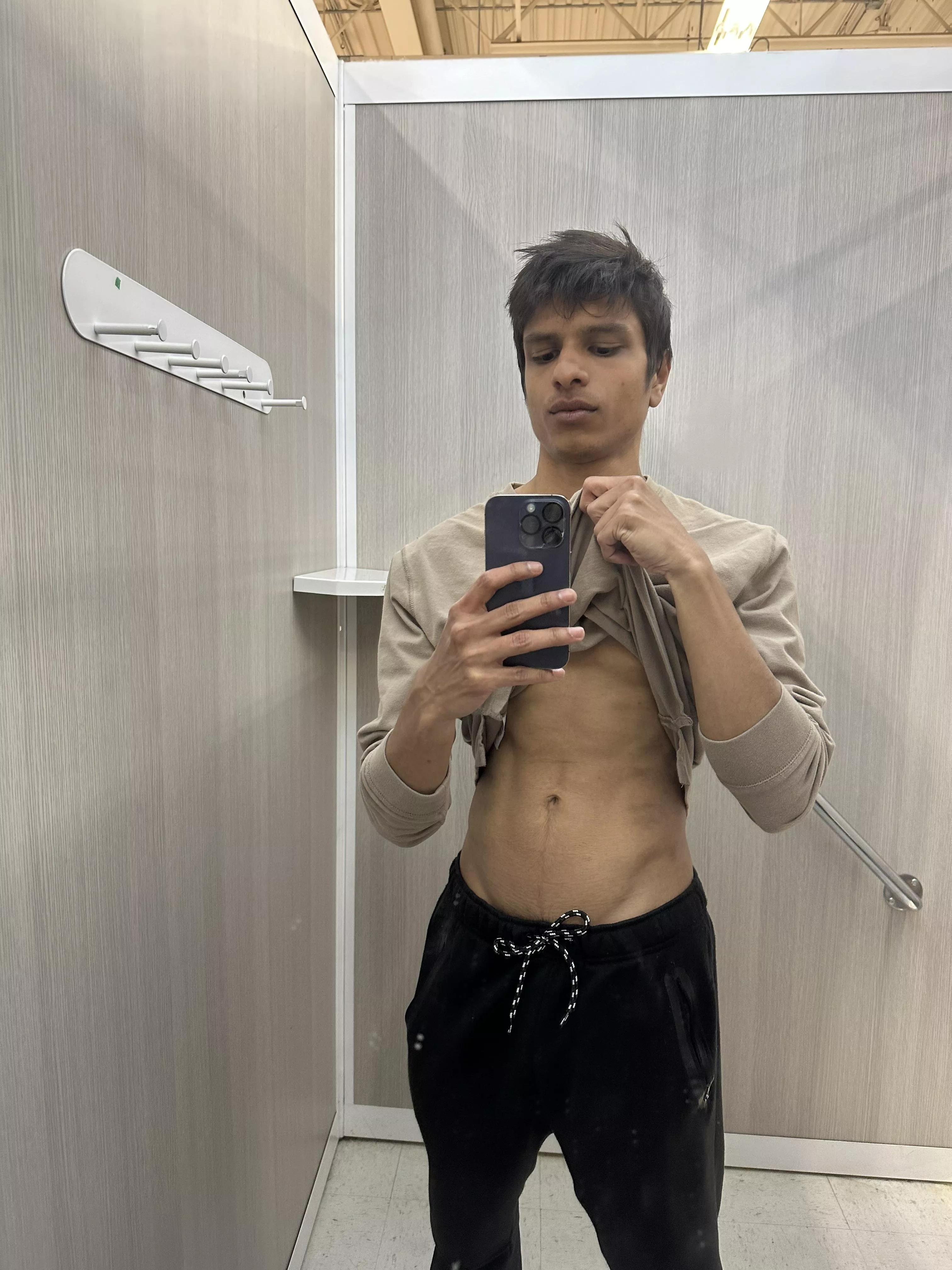 started hitting the gym, rate my v?