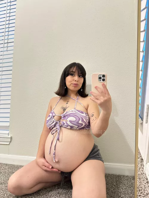 Super pregnant and feeling plump as a plum 🤭 