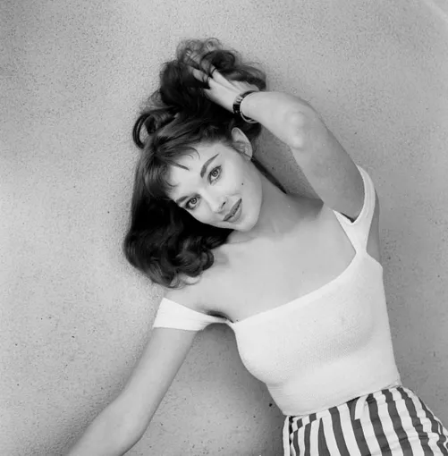 Vikki Dougan (1956)