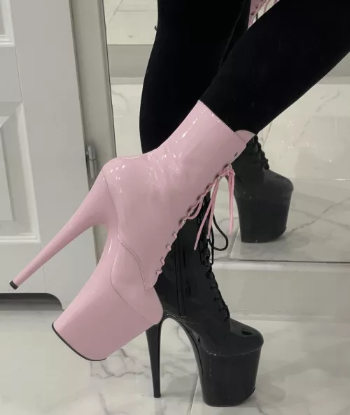 which one do you like more?🤭