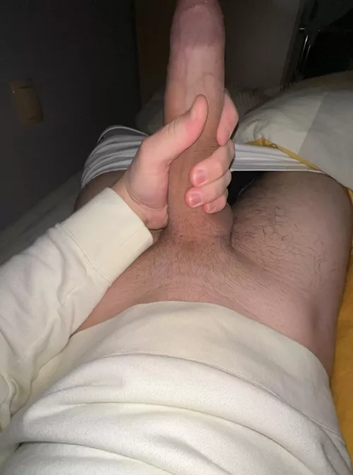 whos down to make me cumpany? offers in DMs please‼️