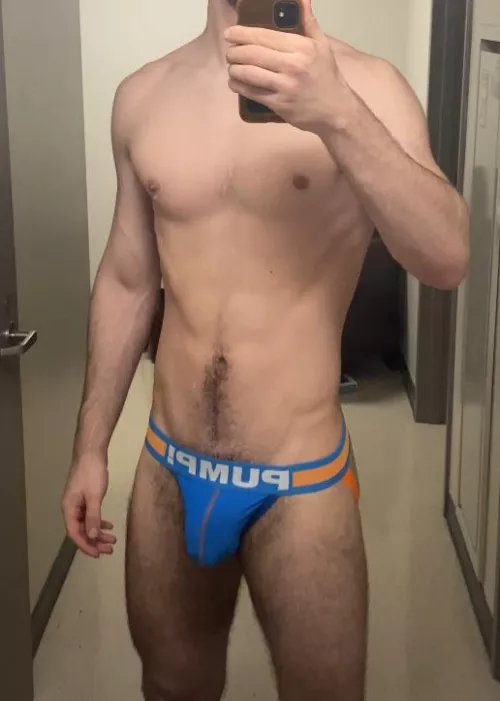 (21) He starts off pretty small
