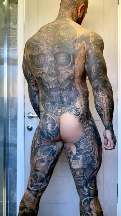 [30] would you fuck me ?