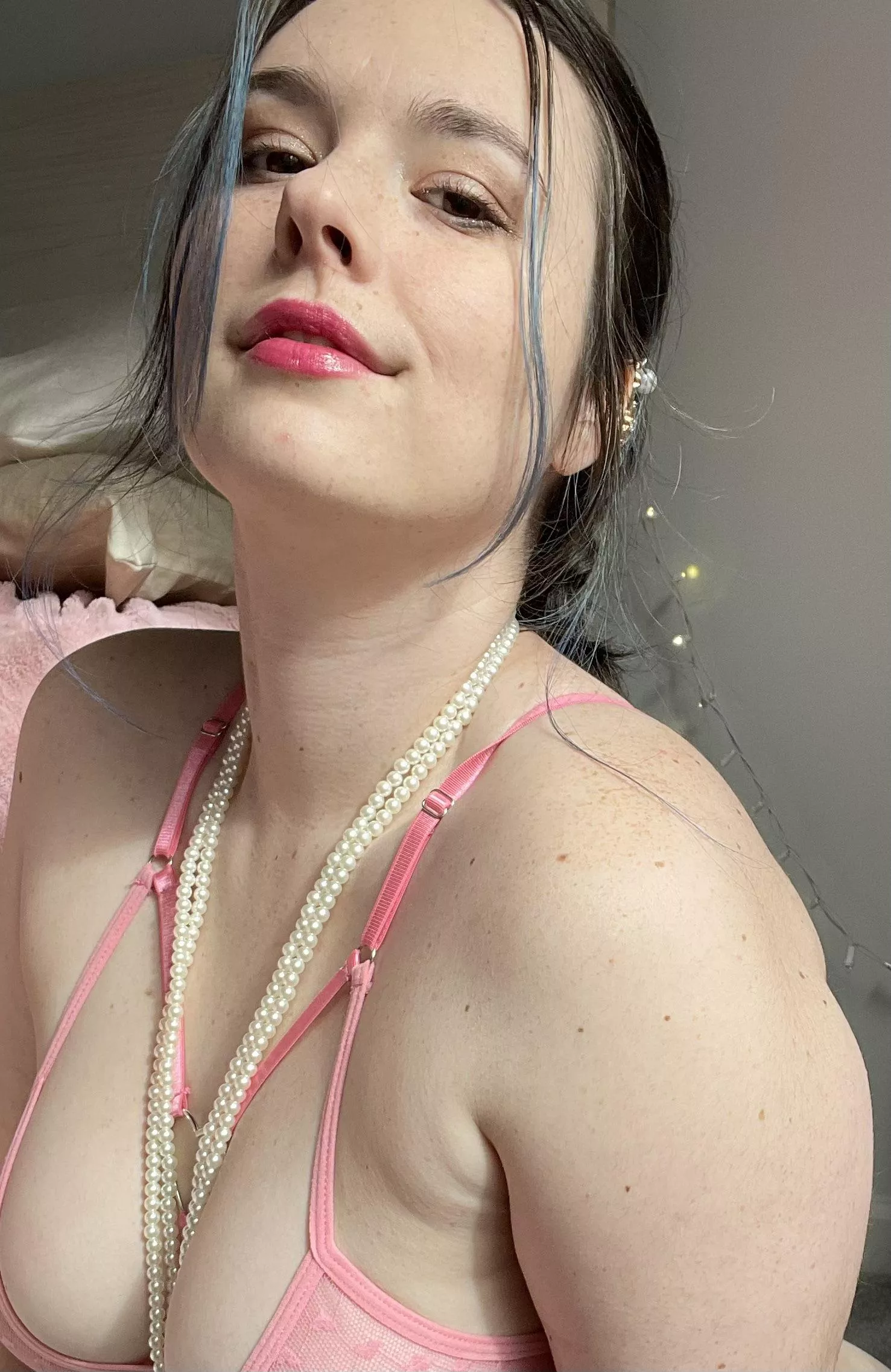 Betcha want a taste of these pretty pink lips