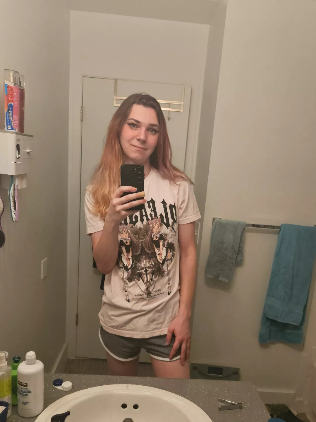 Found a cute new way to style my hair🥰