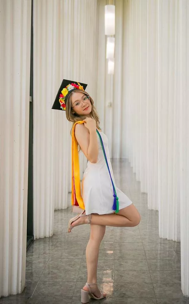 graduated as my true self <3