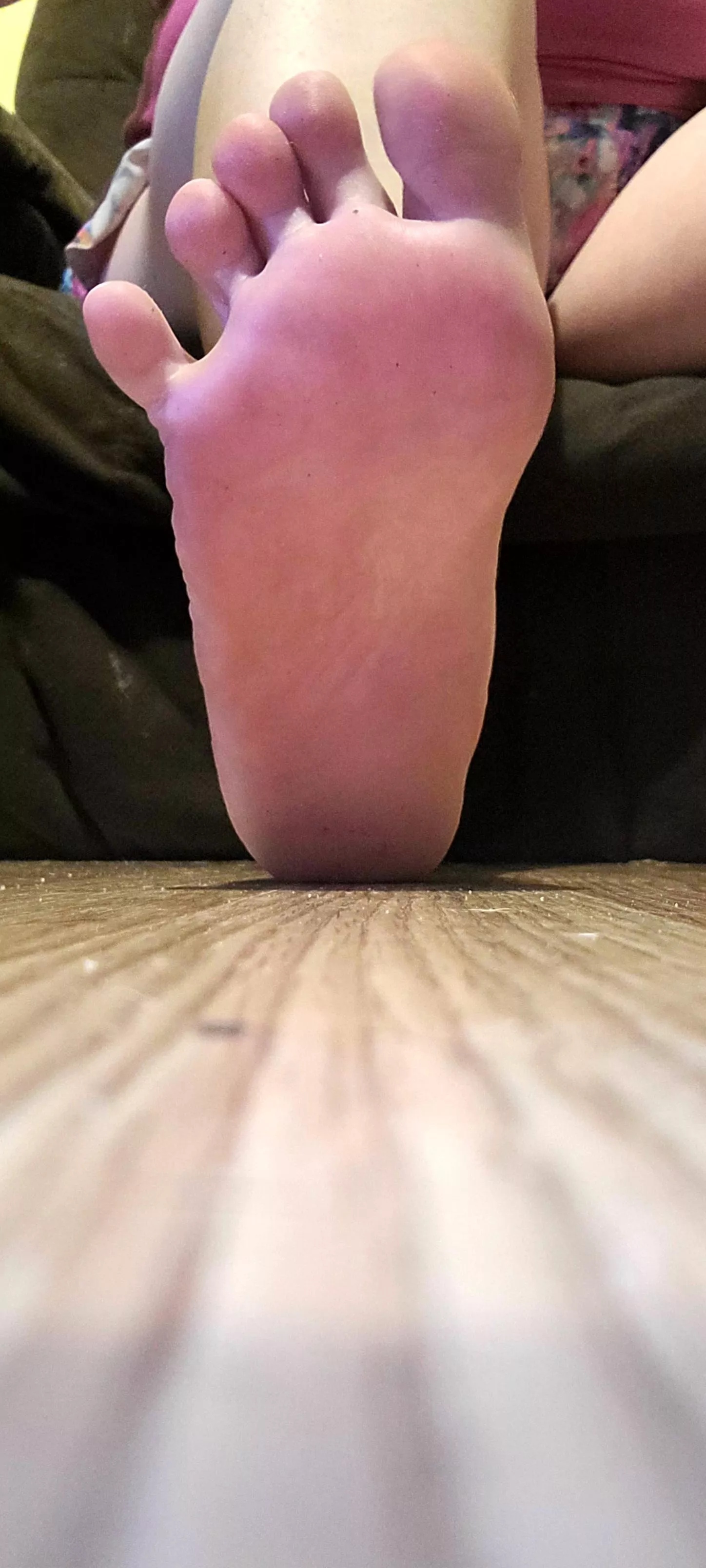 If you know what's right to do, you'll get on your knees and worship my feet! 