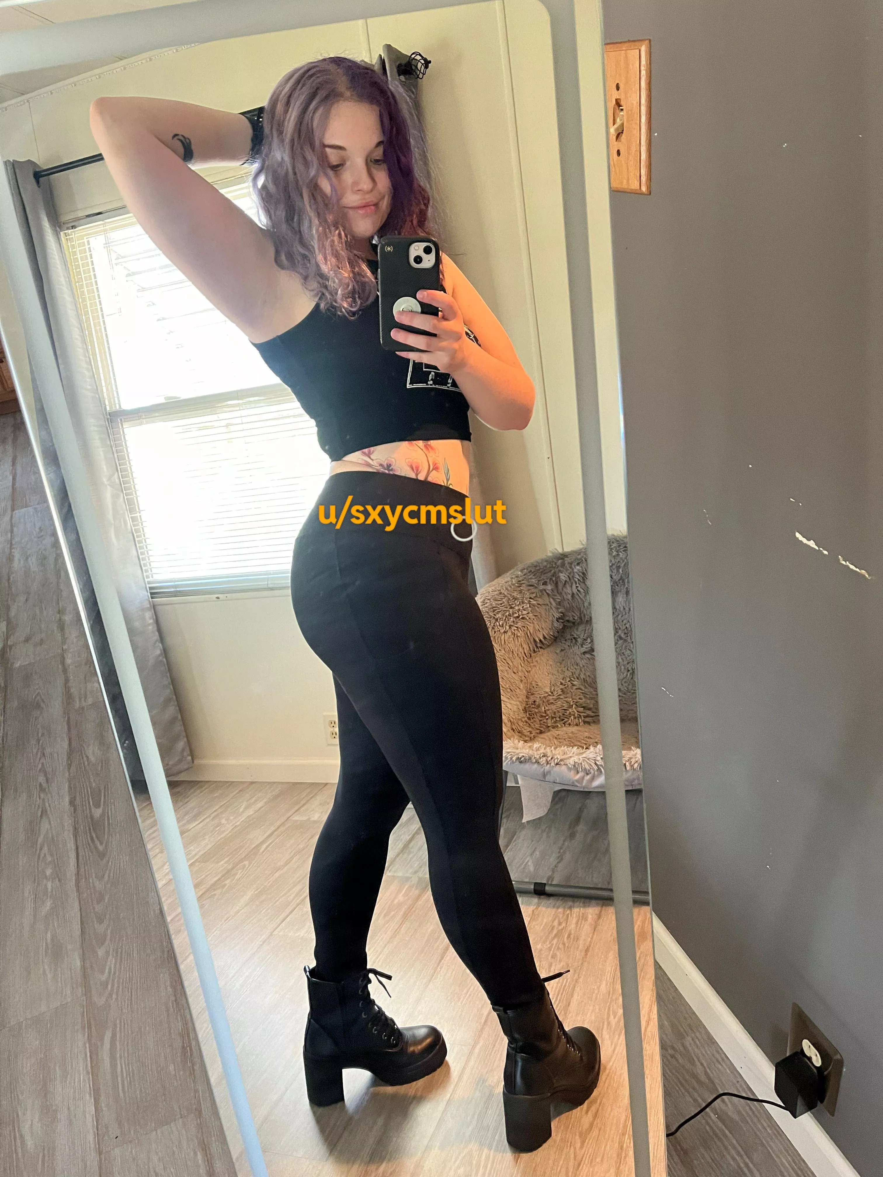 lets fuck in a mosh pit