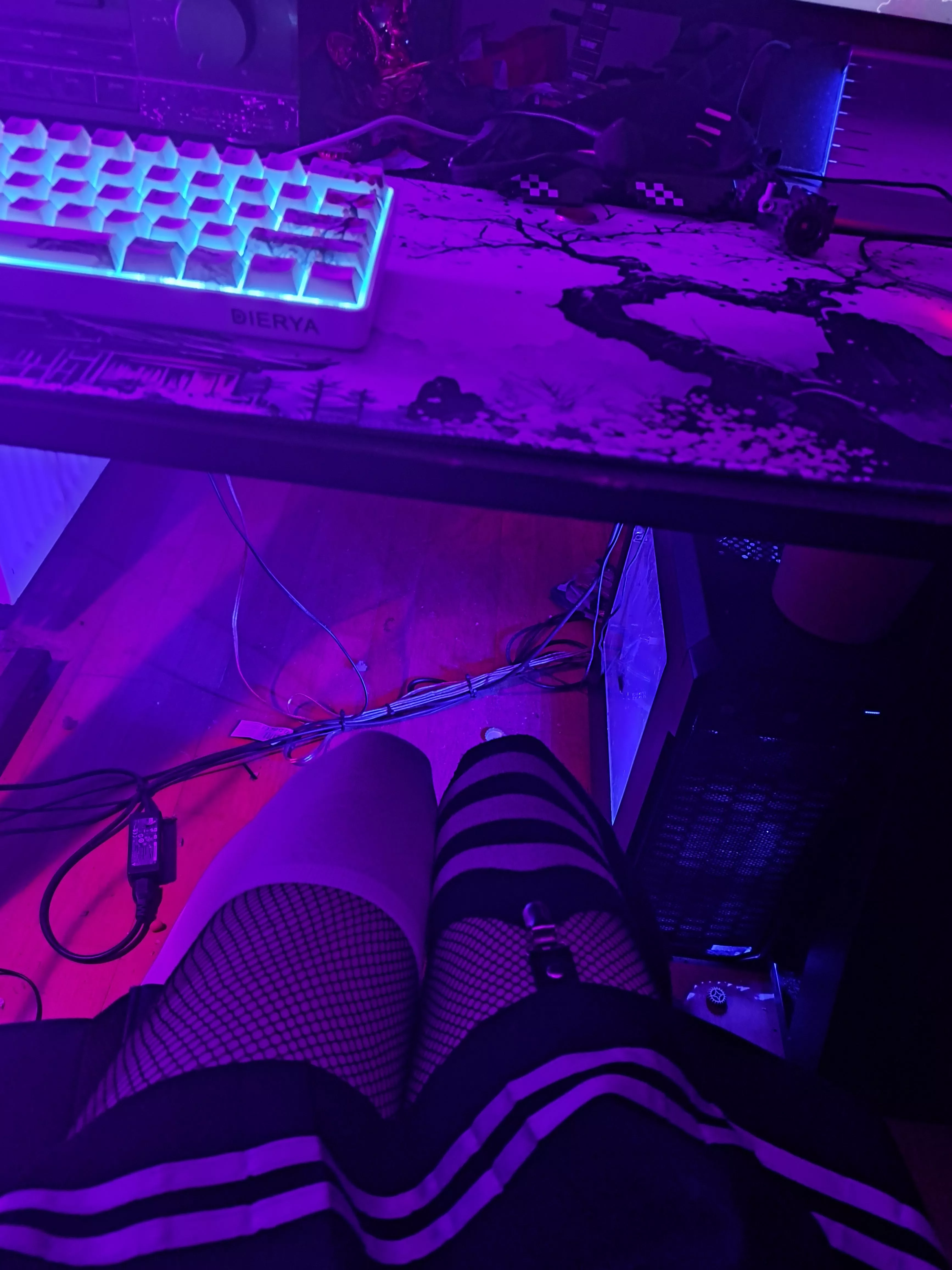 My first pic here >///////////<