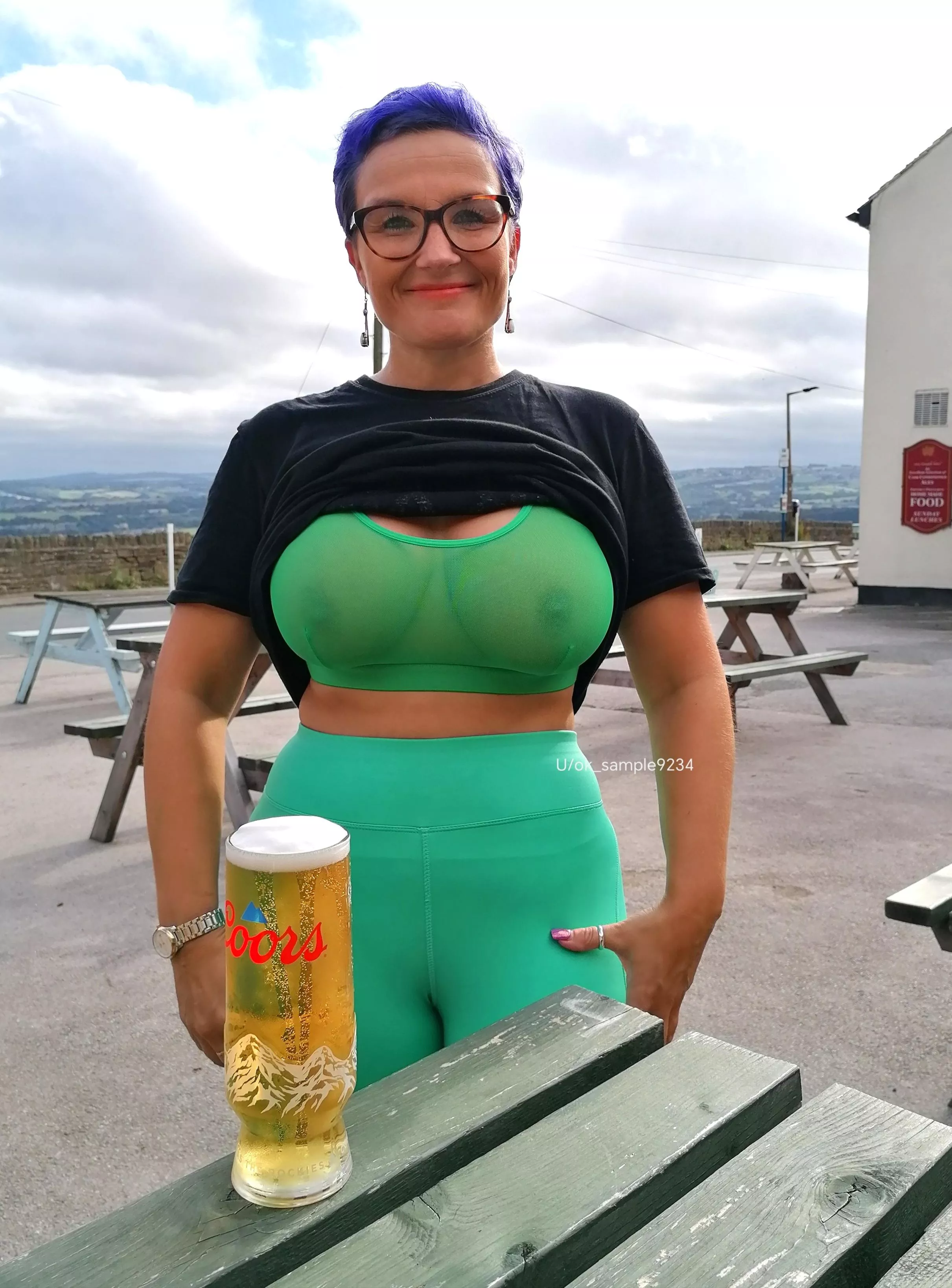 Serving beers in my green yogas xx