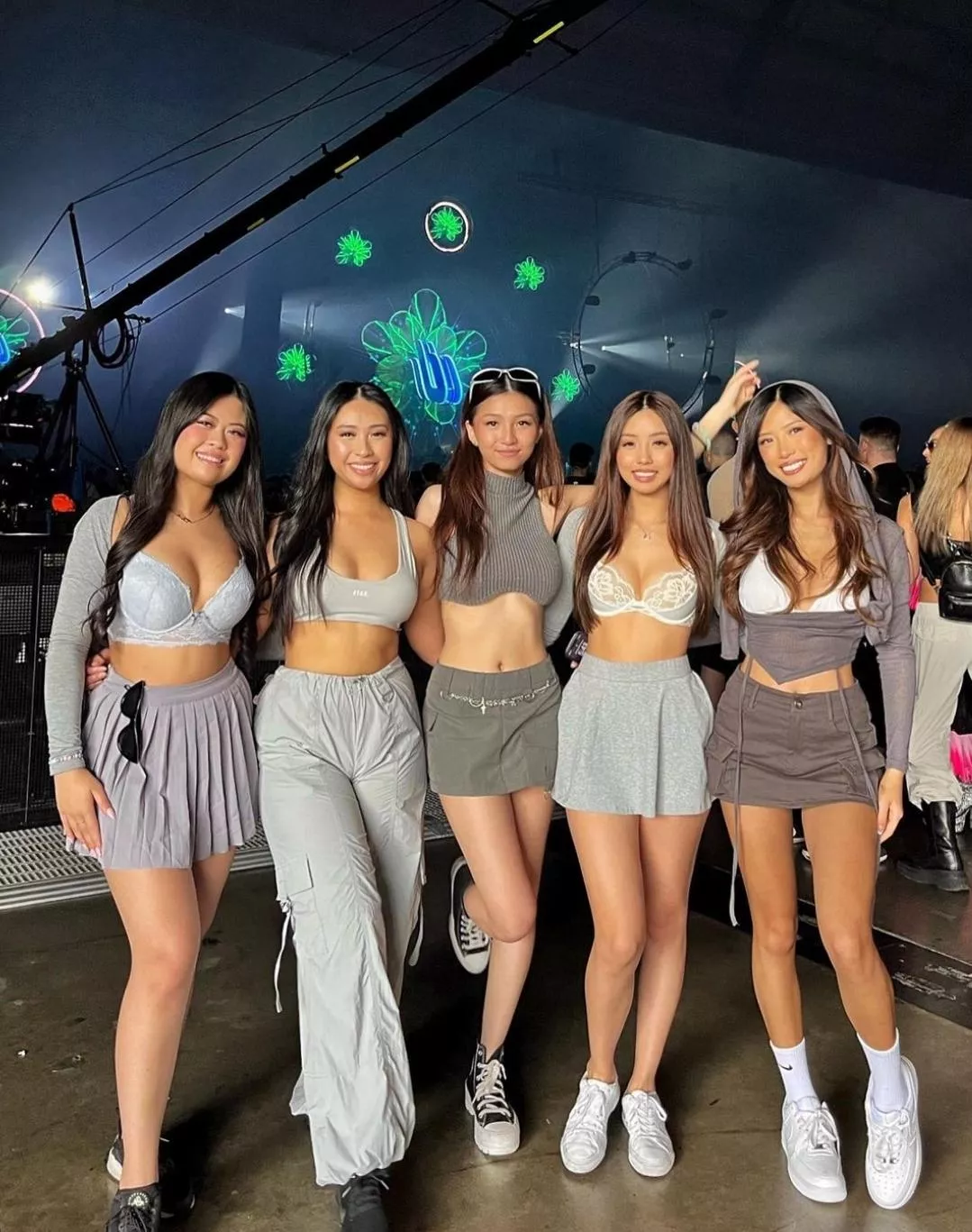 Which tempting asian you fucking all night long? [5]