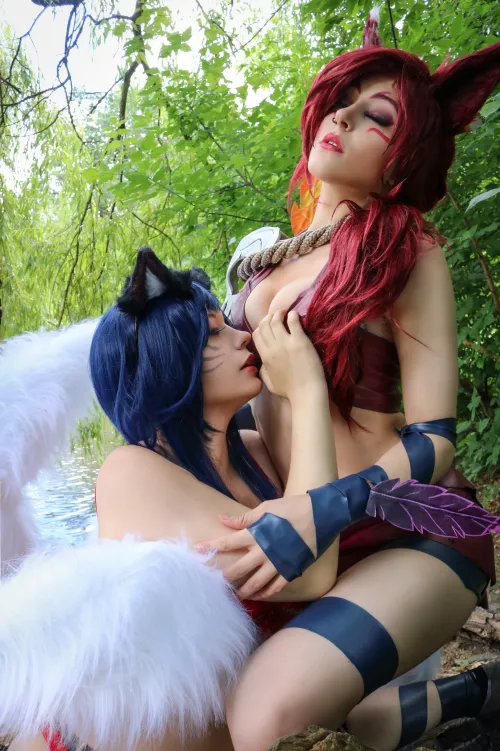 Ahri X Xayah from League of Legends by Lysande and Mowkyfox