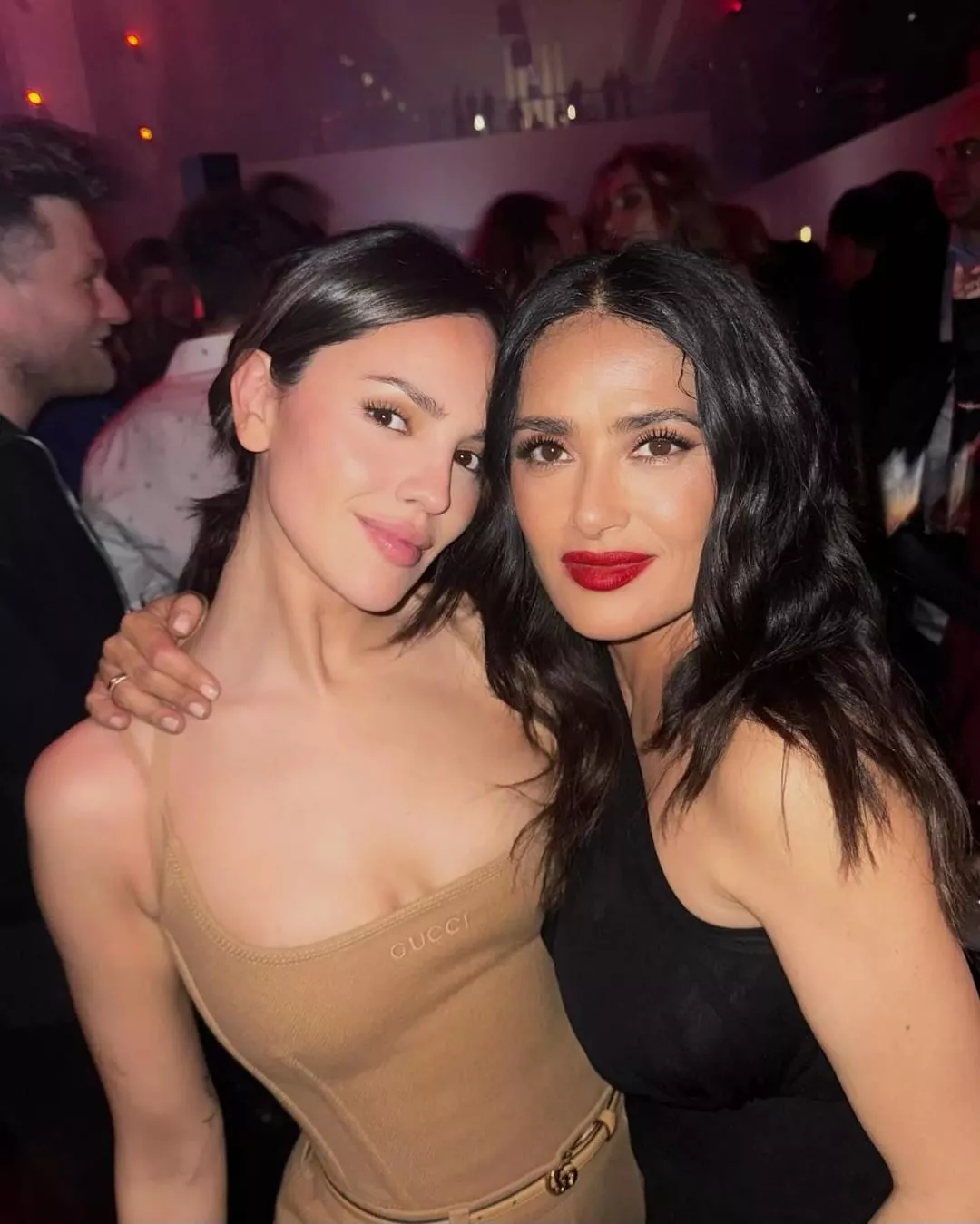 Eiza Gonzalez & Salma Hayek 