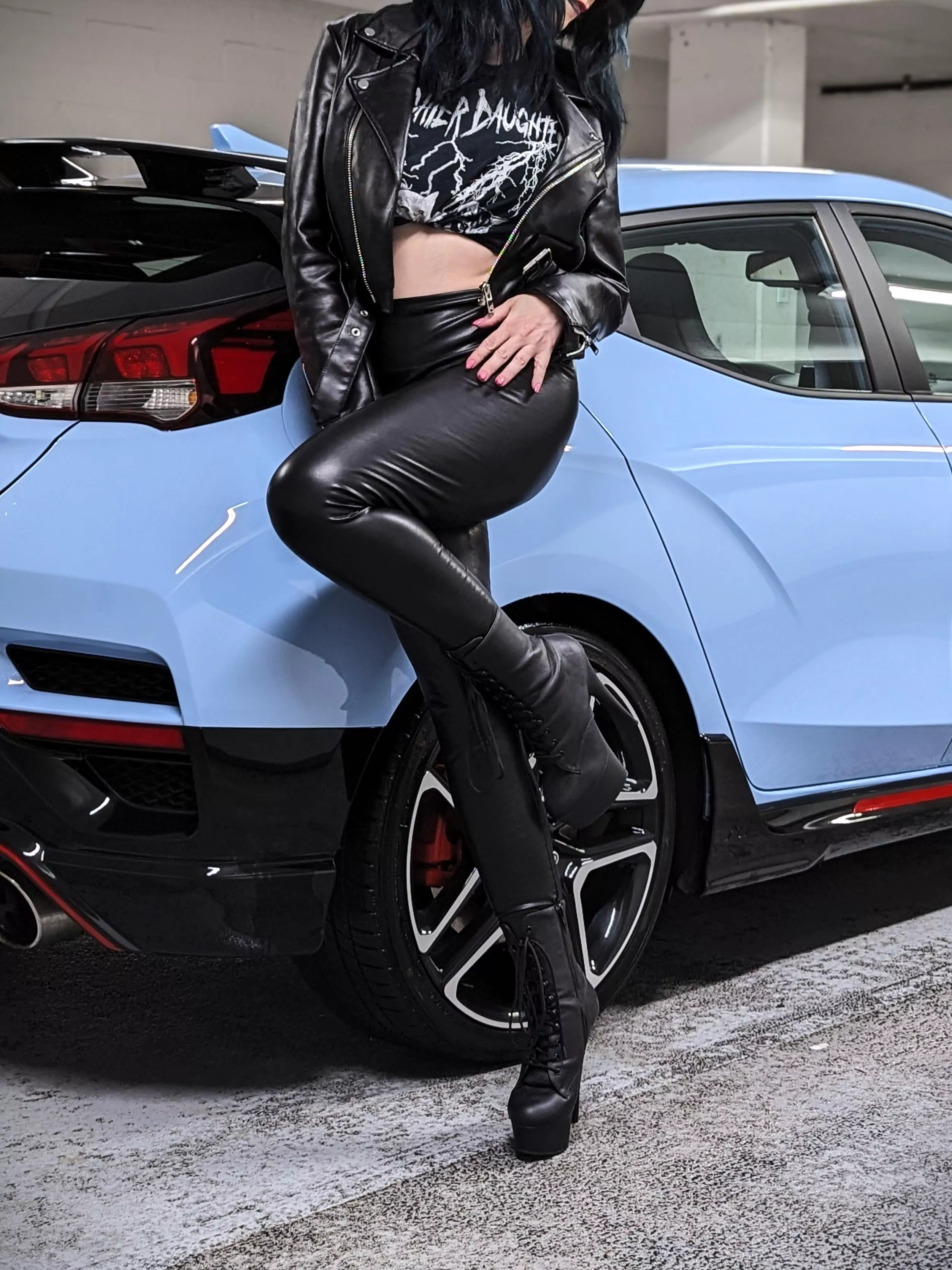 Help me pull down my leggings and bend me over on the car
