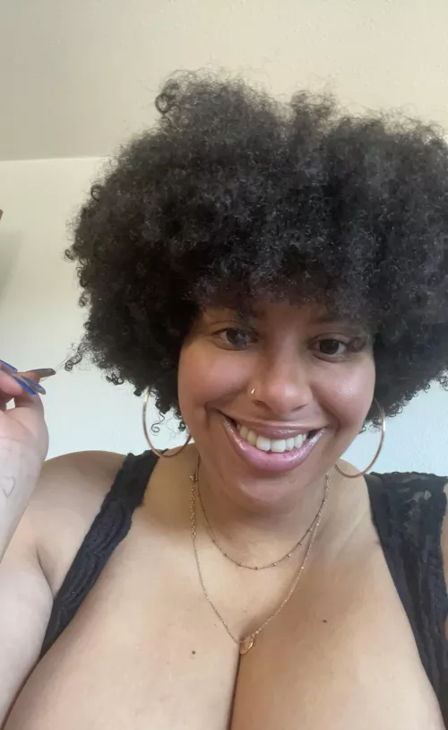 how do you like my curly hair 🙈