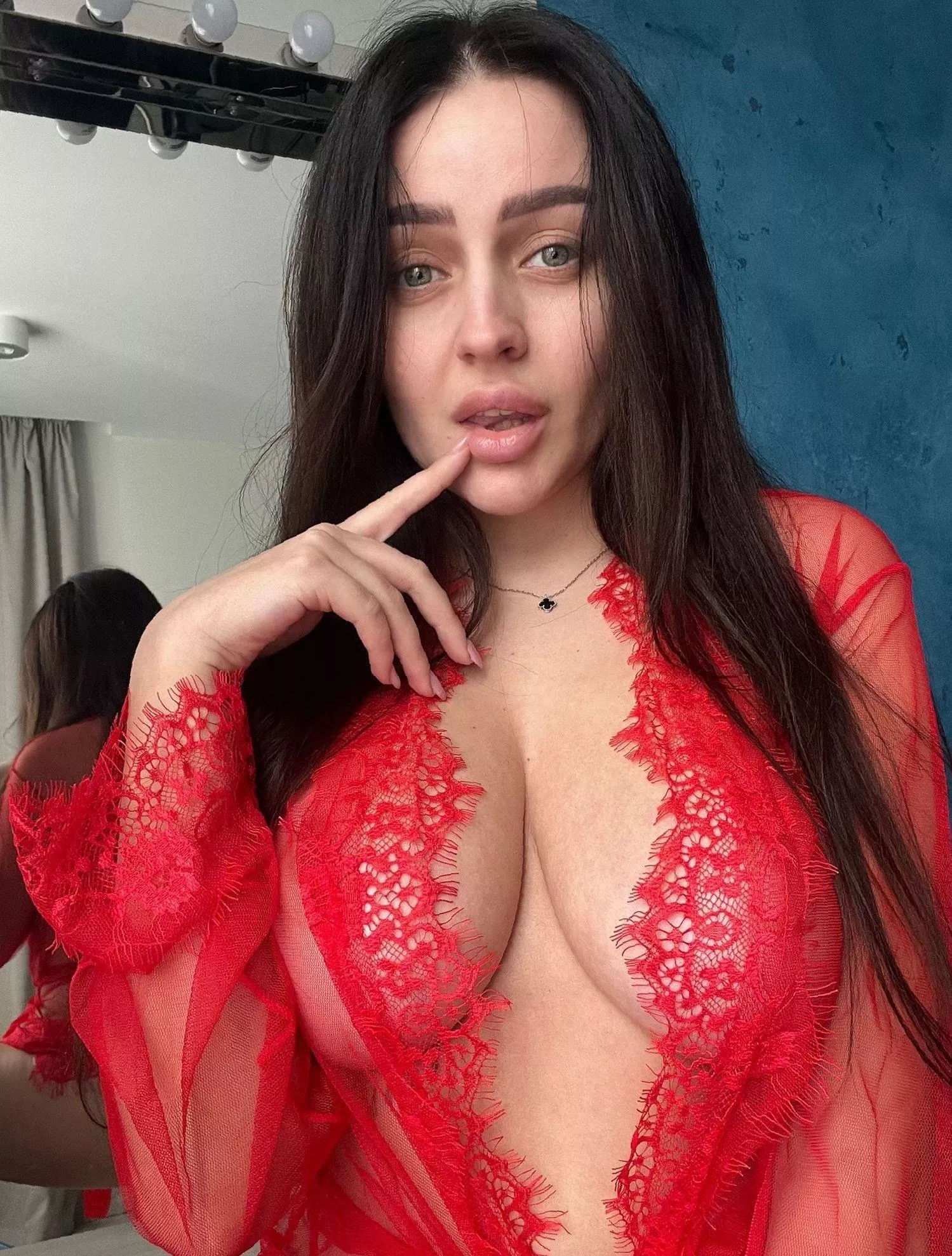 I wouldn't mind a few kisses