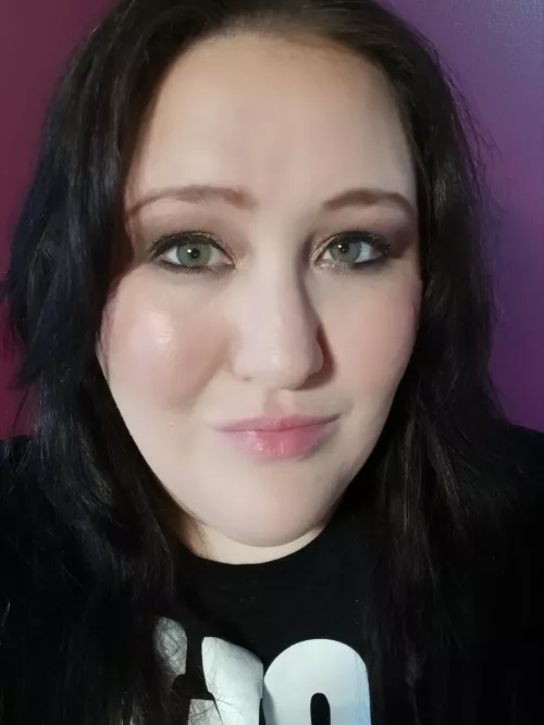 Its hot out already 😭