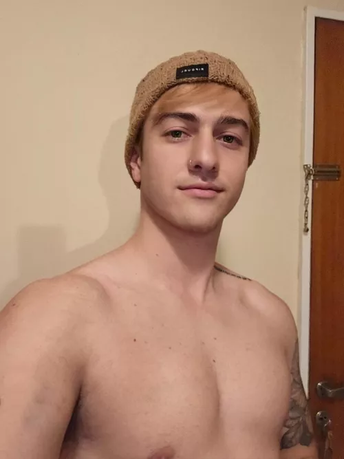 It's such a beautiful day! hope you have a nice Tuesday bros 🥰