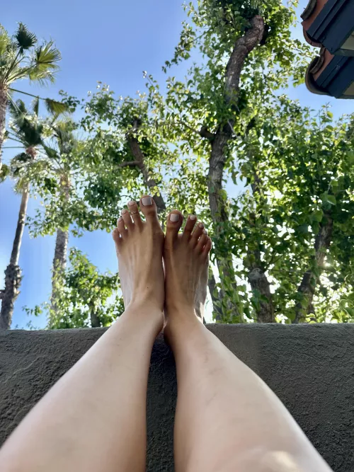 massive feet from a giantess’s pov 🌴