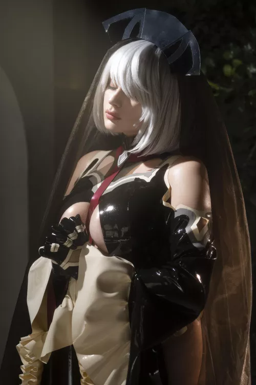My cosplay 2b bride ver. in latex 
