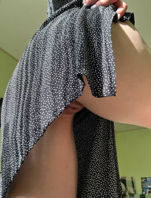 My movements emphasize the femininity and elegance of my figure