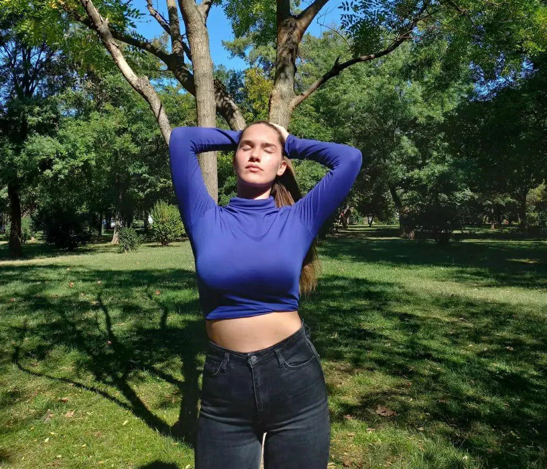 One of the hottest girls I've seen all week