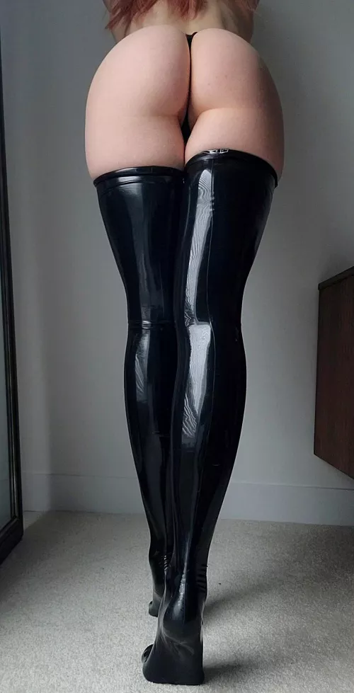 Shiny black thigh highs, a sight for sore eyes 