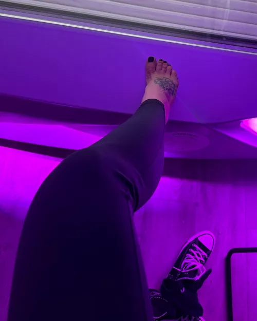 Sweaty workout leads to tanned toes!