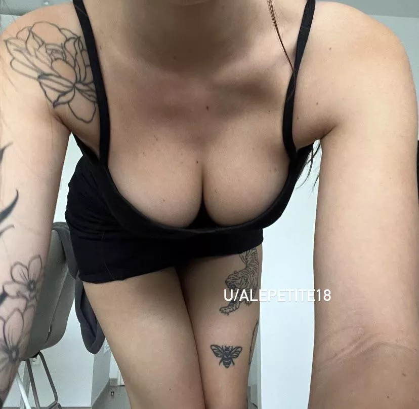 want to be your friends with benefits 