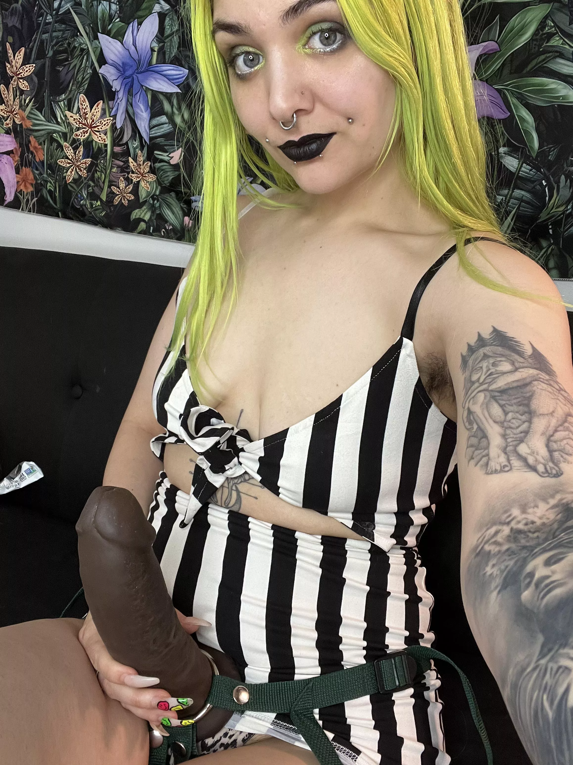 We both know you crave a powerful woman’s BBC