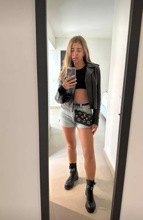 A daily sefi in front of the college