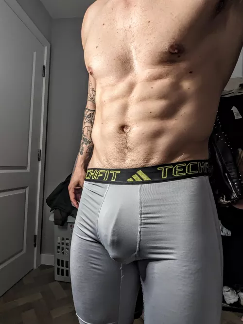 Do you like my V's? x