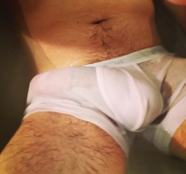 Does this sight make you wet ?