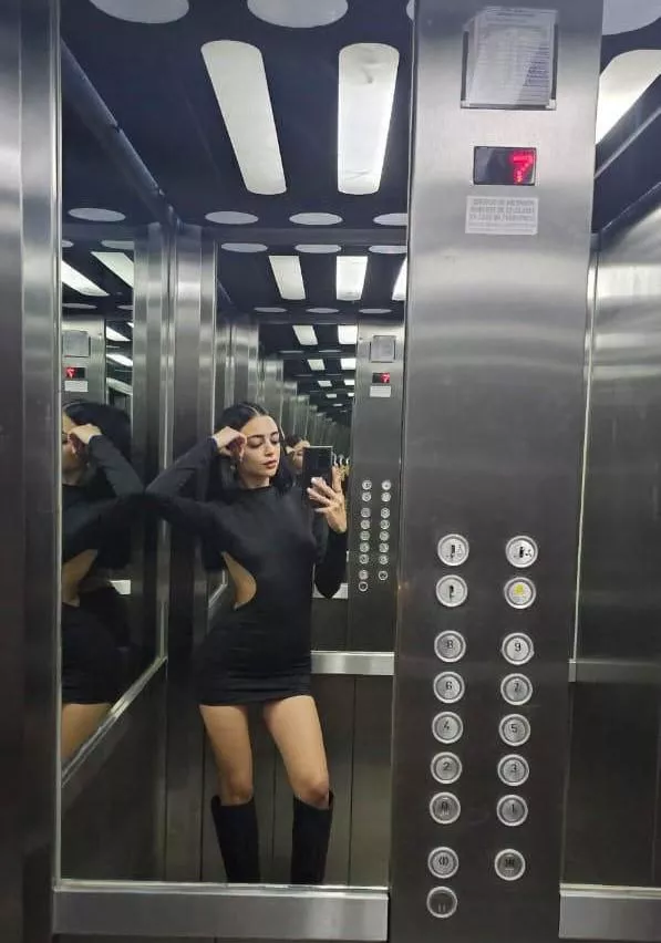 Dressed up for your date F18