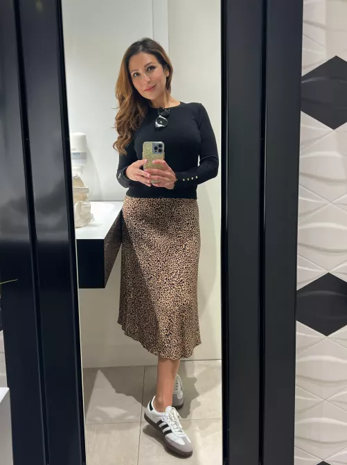 Dressed up for your date F38