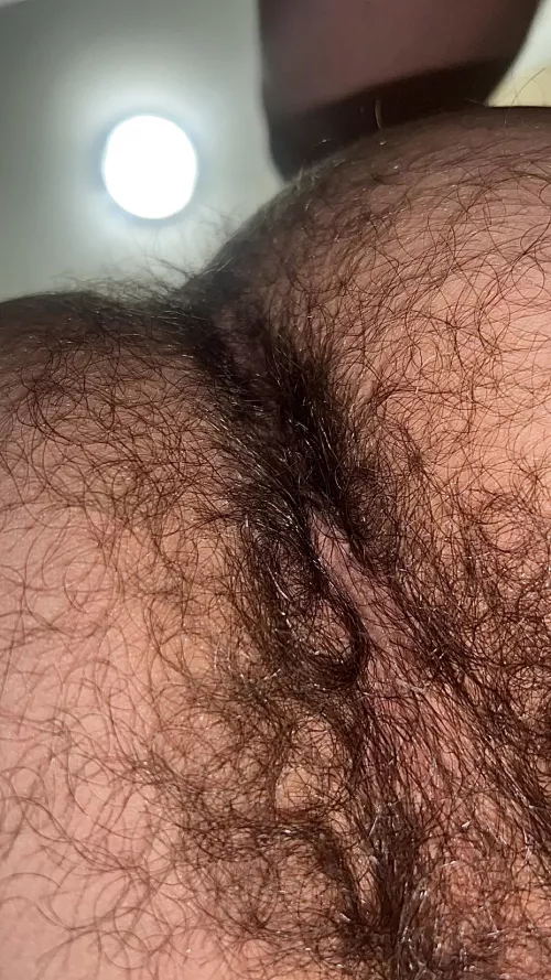 Feeling furry 🔥🥵 who wants to eat my ass?😈🍑👅