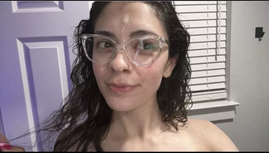 Glasses or no glasses ?