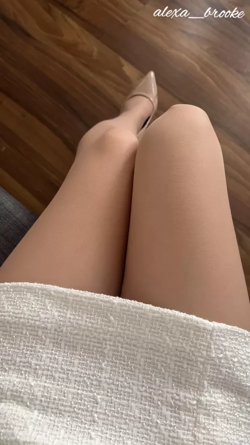 Hope you like nylons and heels 🤍