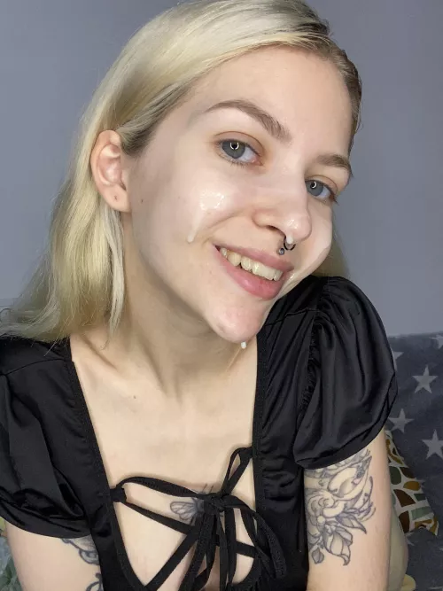 I don’t even know what decorates a girl more, a smile or sperm on her face