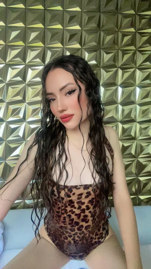 I hope my tight body can be filled 