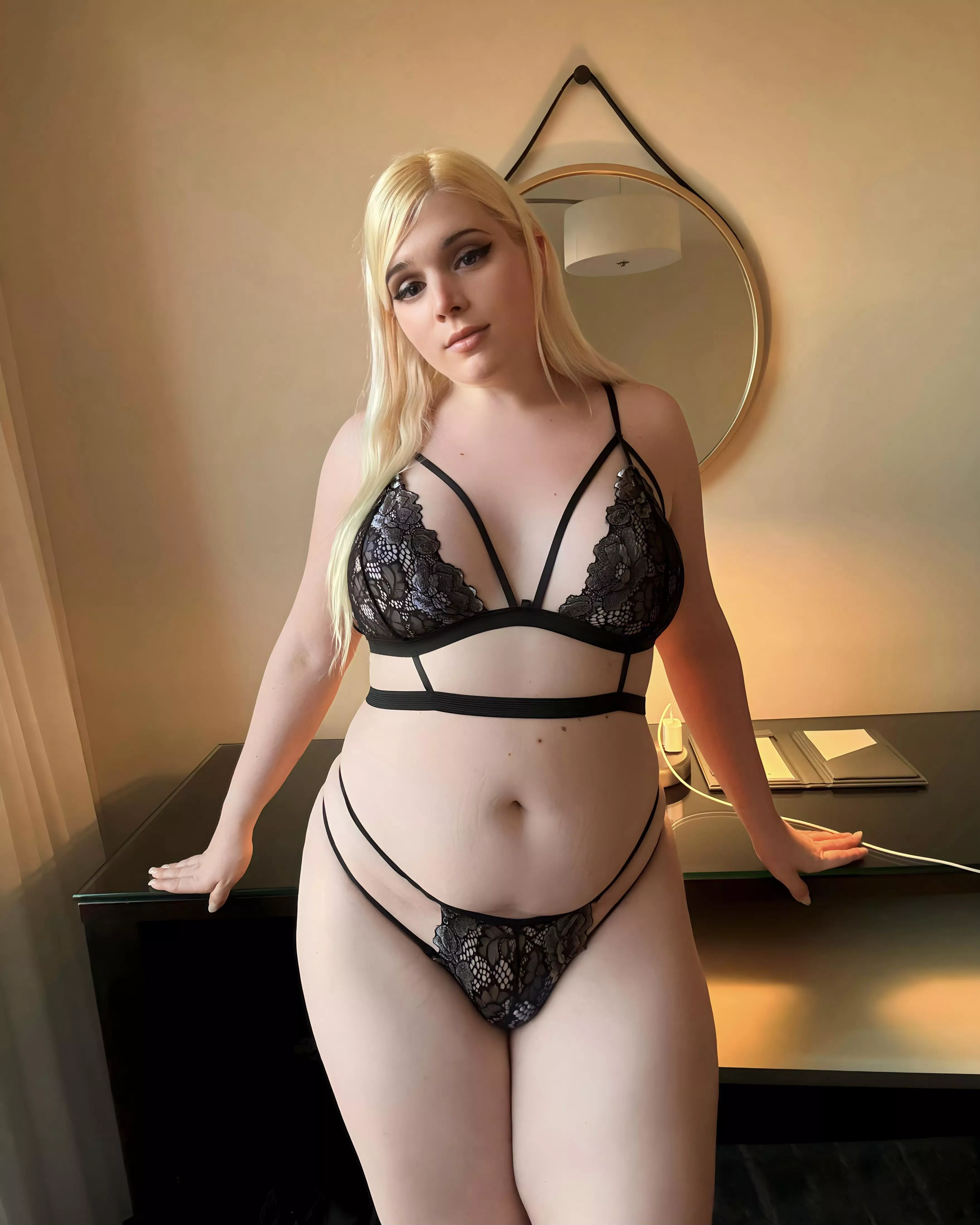 Is this too curvy or just right? 🥰