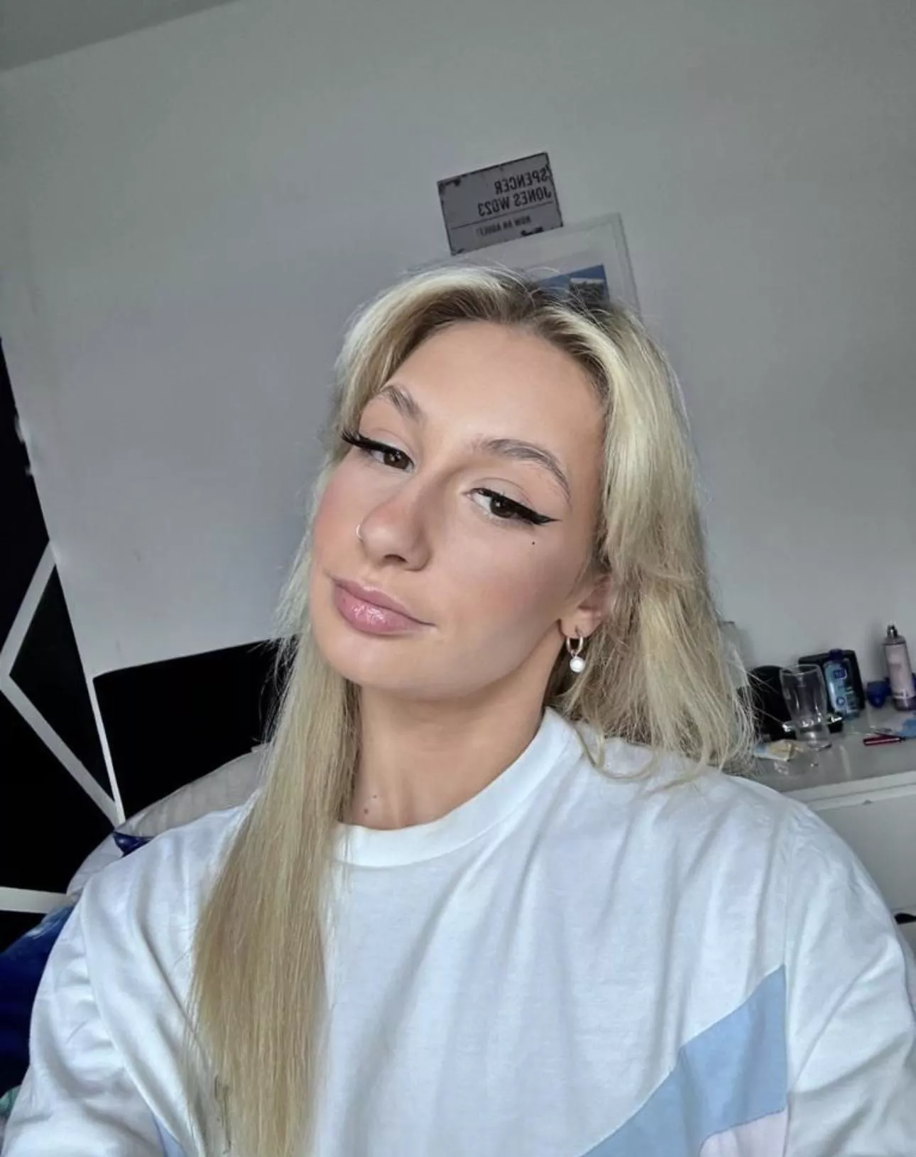 little selfie to start the day, am i your type?