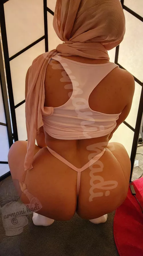 Love my Lebanese booty being used