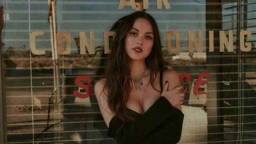 Olivia Rodrigo knows the warmth