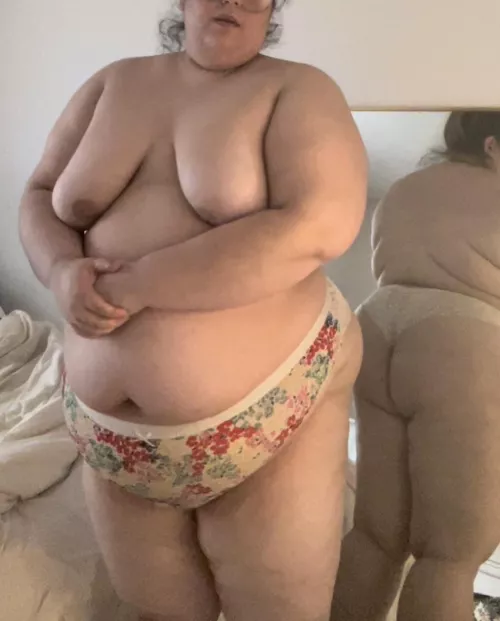 pushing 300 but I still look cute 🤭🌸