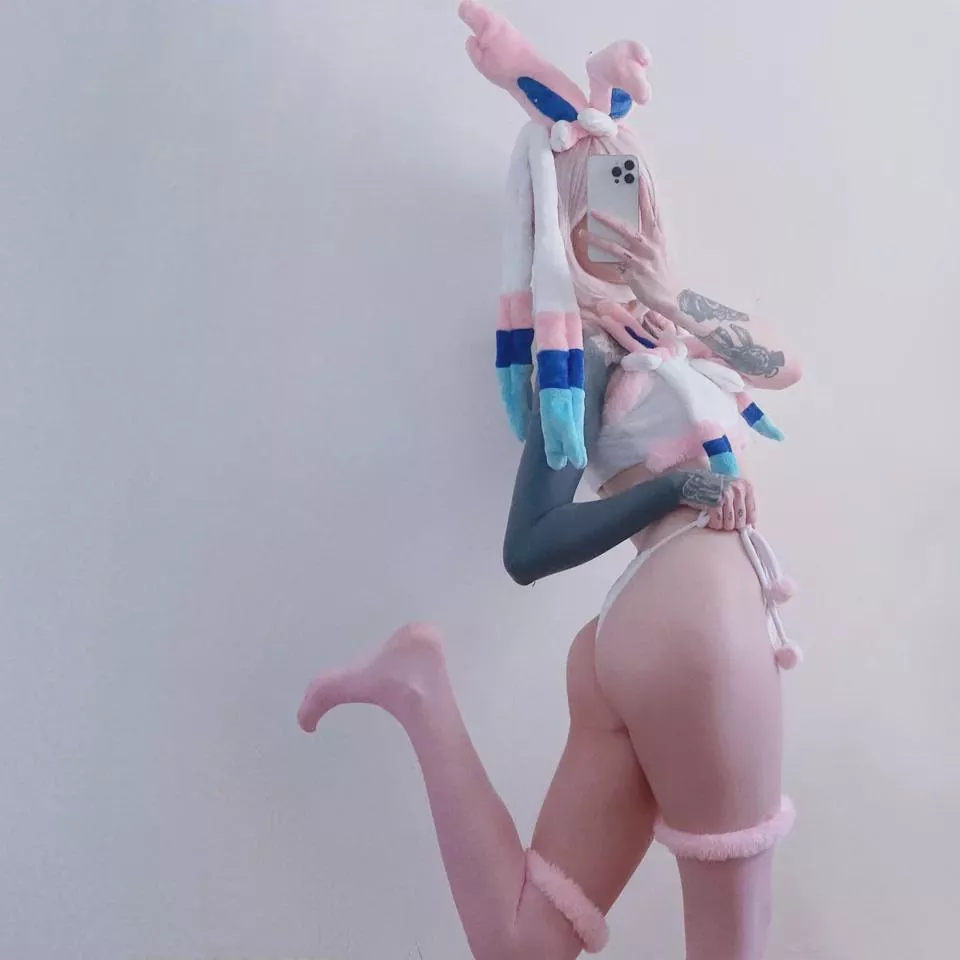 Sylveon by Lunara_Fawn💗