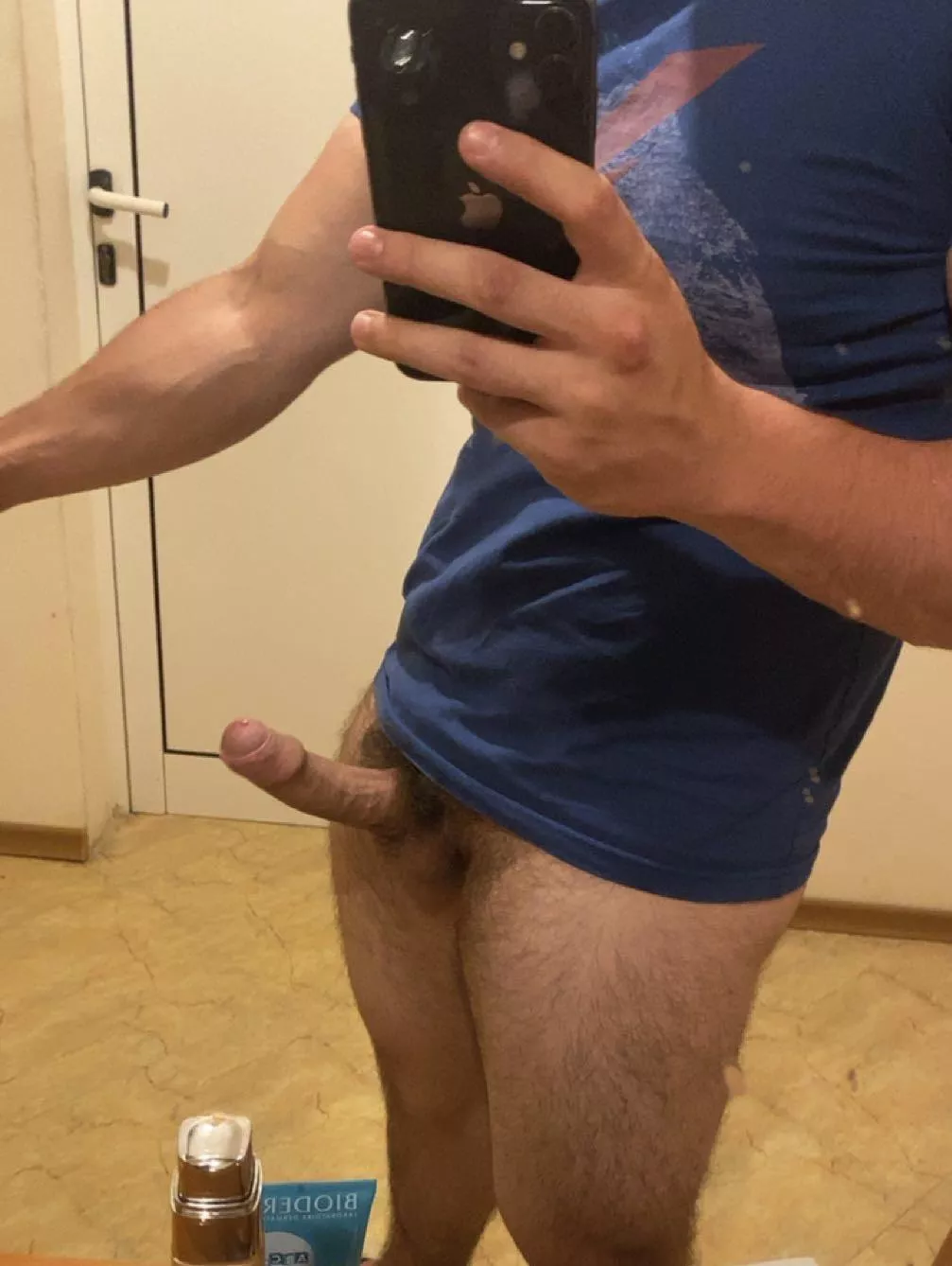 Wanna wrestle 😏? [20]