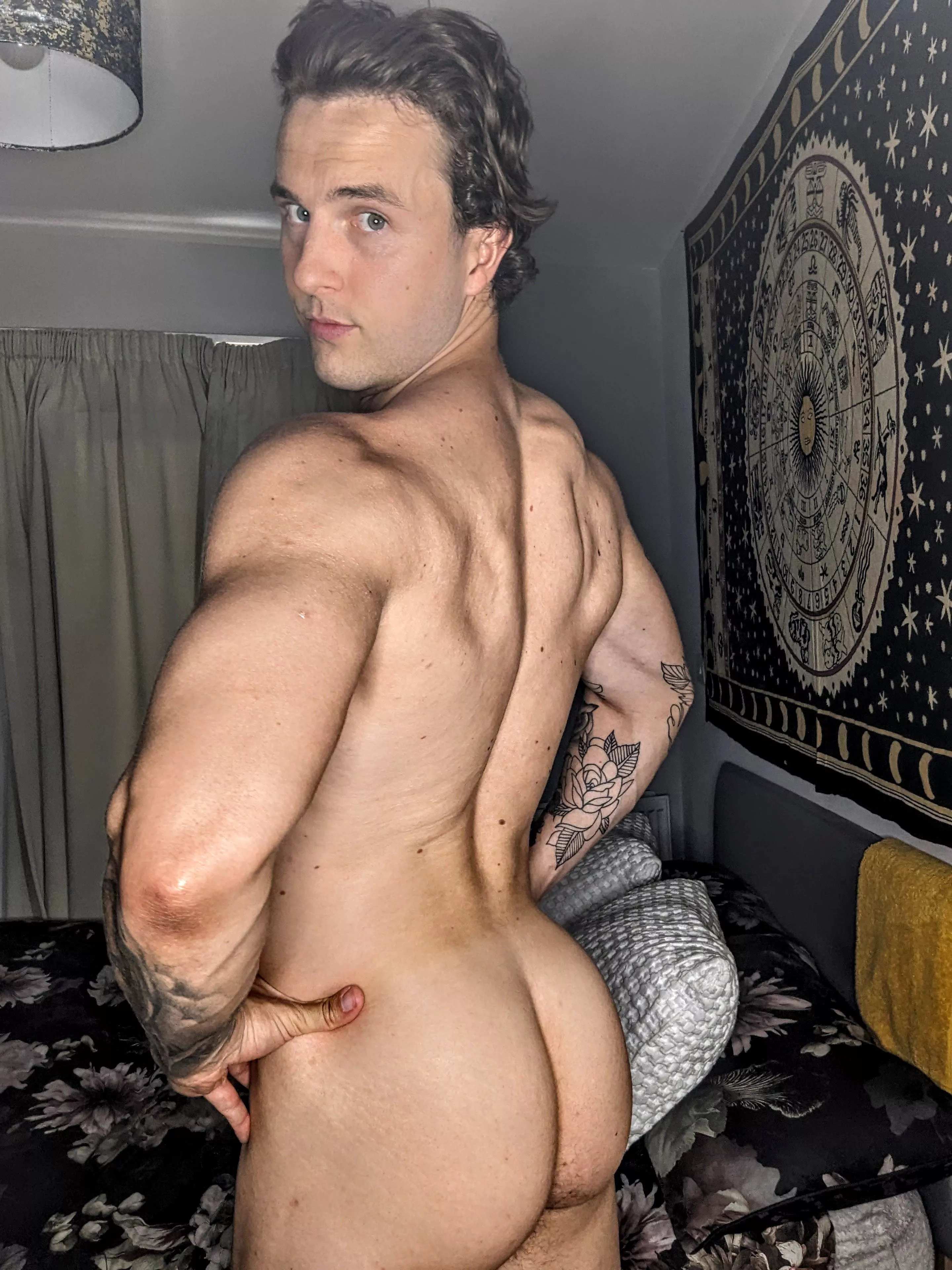 Wild and peachy 🍑😜