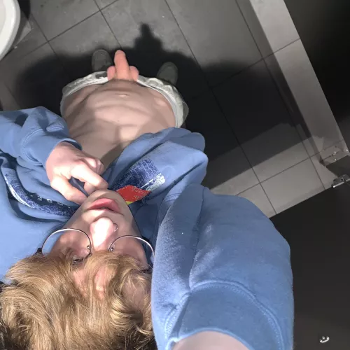 18 quicky in the McDonald’s stall 