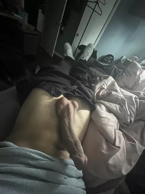 18 year old with a good size cock, what y’all think? 